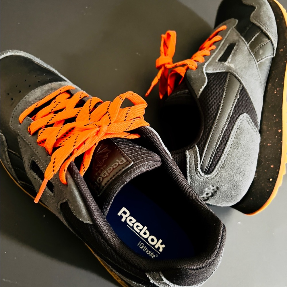 Men's Reebok classic - Picture 3 of 6